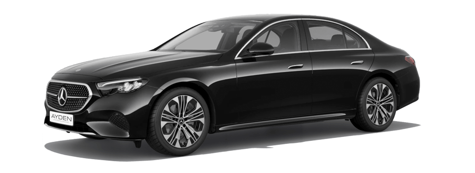 Schwarze Mercedes-Benz E-Klasse von AYDEN, Ansicht schräg von vorn